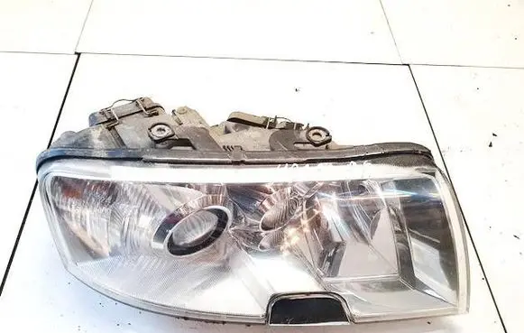 Skoda Superb B5 (3U) Headlight/headlamp 24675400