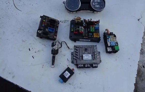 Peugeot 508 Engine control unit/module ECU 9666375980