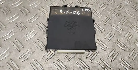 Toyota Corolla Verso E121 Other control units/modules 896180F010