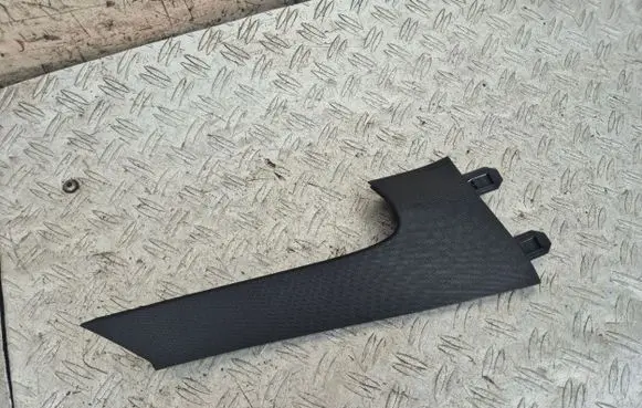 BMW 4 F32 F33 (D)pillar trim (top) 7311222