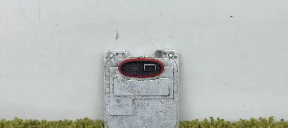 Mercedes-Benz E W212 Xenon control unit/module 5dc009060