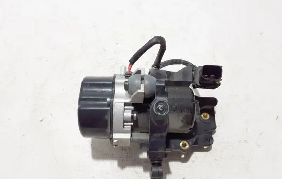 Mercedes-Benz EQC Vacuum pump A0004302200