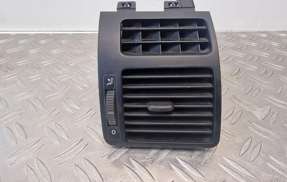 Volkswagen Touran I Dashboard side air vent grill/cover trim 1T0819704B