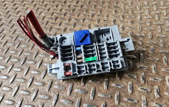 BMW 5 G30 G31 Fuse module 9350314