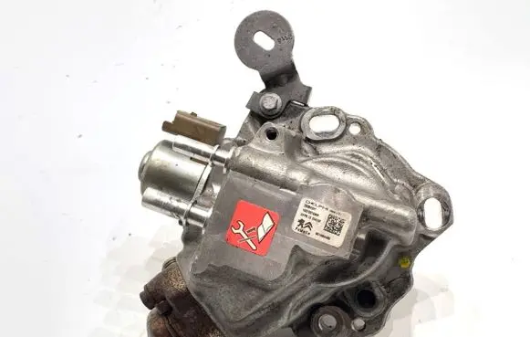 Peugeot 508 II Fuel injection high pressure pump 9674984480