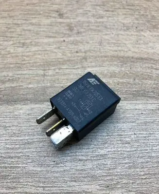 Seat Alhambra (Mk1) Other relay 7M0951253C 95VW10K705EA