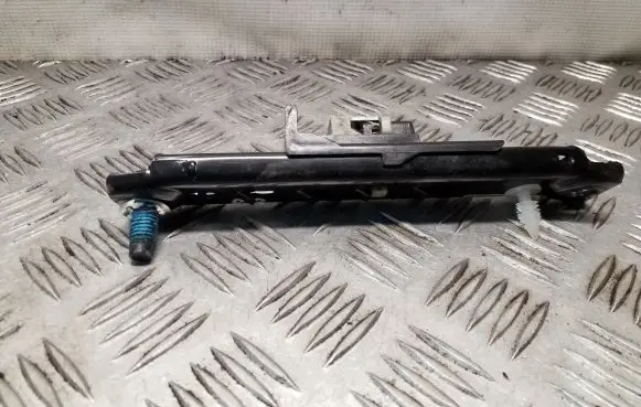 Opel Mokka Seat belt adjustment rail 13585757