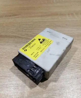 BMW 5 E60 E61 Central console control unit 9183233