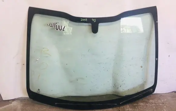 Peugeot 2008 I Front windscreen/windshield window 