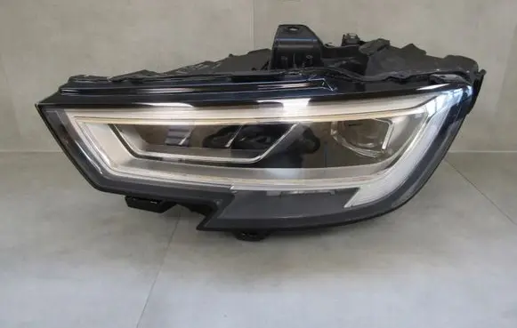 Audi A3 S3 8V Headlight/headlamp 8V0941033C