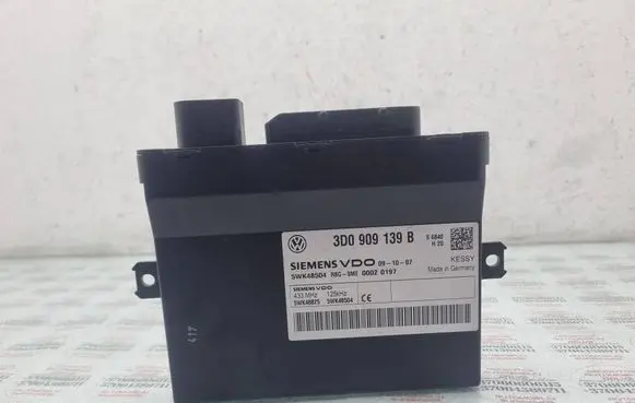 Volkswagen Touareg I Keyless (KESSY) go control unit/module 3D0909139B