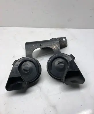 Audi A6 S6 C6 4F Horn signal 4F0951229 6033680