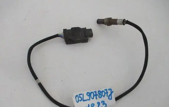 Volkswagen PASSAT B8 Lambda probe sensor 05L907807J