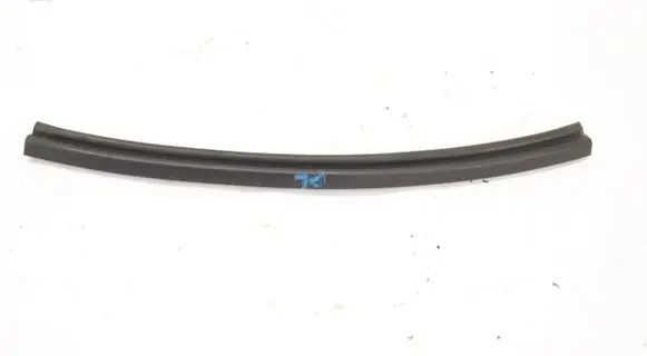 Mercedes-Benz E W124 Fender foam support/seal 5782770