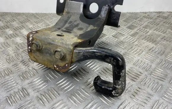 Jeep Grand Cherokee Towing hook eye 