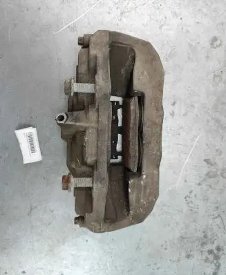 Mercedes-Benz GLC X253 C253 Front brake caliper A0004210000