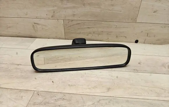 Mitsubishi Grandis Rear view mirror (interior) E4012197