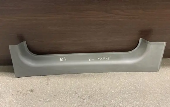 Mercedes-Benz Sprinter W901 W902 W903 W904 Other sill/pillar trim element A9016927402 9016927402
