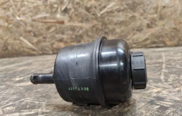 Maserati Quattroporte Power steering fluid tank/reservoir A965 12075388