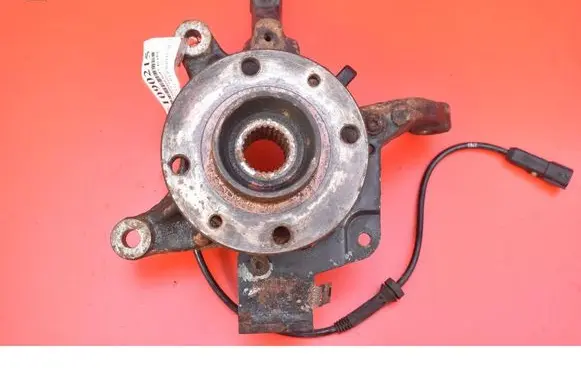 Renault Captur Front wheel hub spindle knuckle