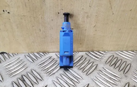 Volkswagen Transporter - Caravelle T4 Brake pedal sensor switch 1H0927189C