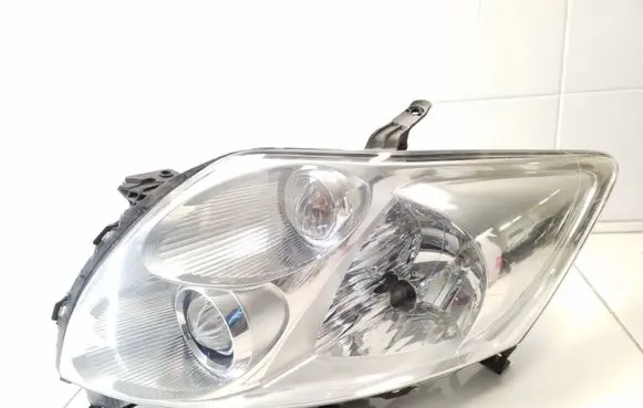 Toyota Auris 150 Headlight/headlamp 8115002460