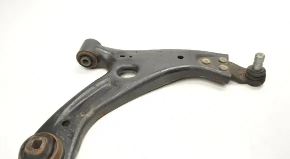 Volvo XC40 Front control arm 32221282