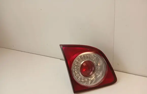 Volkswagen Golf Plus Tailgate rear/tail lights 5M0945093J 89033601