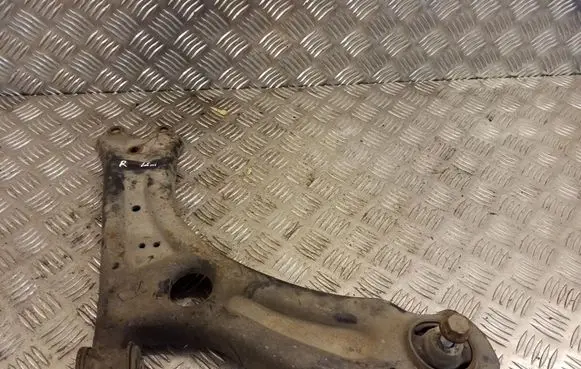 Volkswagen Jetta VI Front lower control arm/wishbone 5C0407152B