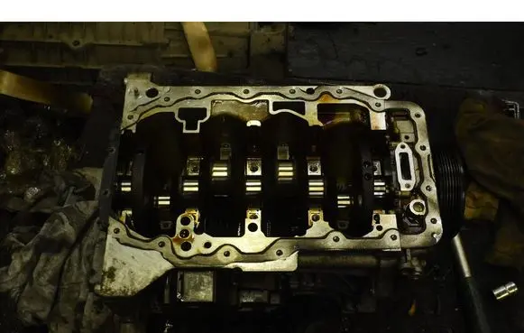 Skoda Octavia 985 Engine block 05G103023G