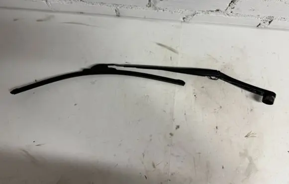 Dodge Charger Front wiper blade arm 2195