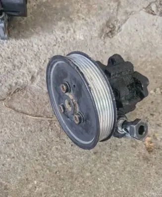 Audi A6 S6 C6 4F Power steering pump