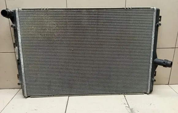 Volkswagen PASSAT CC Coolant radiator 3C0121253AR