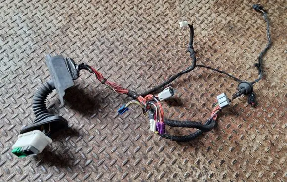 Dodge RAM Front door wiring loom 68263823AA P68263823AA
