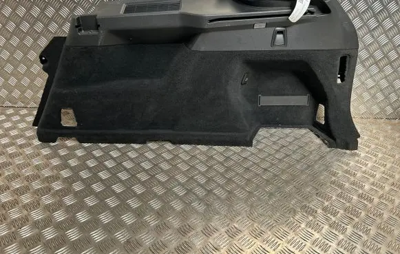 Volvo XC90 Trunk/boot side trim panel 39825778 31389007
