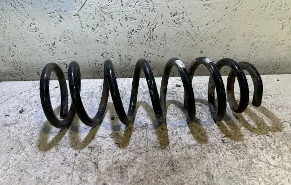 Toyota Corolla Verso AR10 Rear coil spring