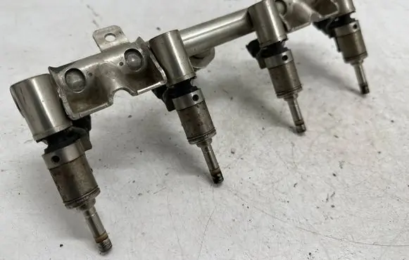 BMW 3 F30 F35 F31 Fuel injectors set 7692426