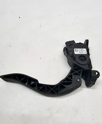 Audi A5 Sportback 8TA Accelerator throttle pedal 8K1723523A 09072013 6PV00950521