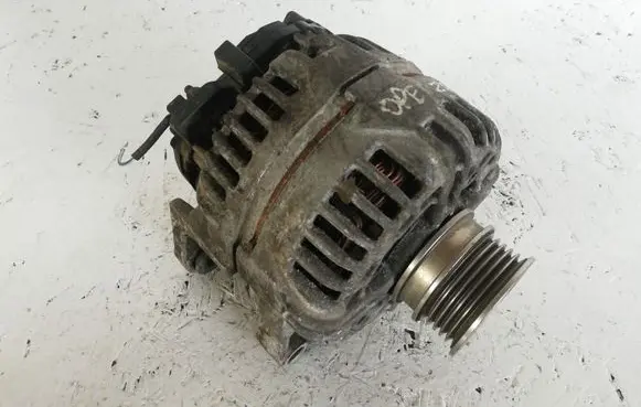 Opel Zafira B Generator/alternator 0124425020