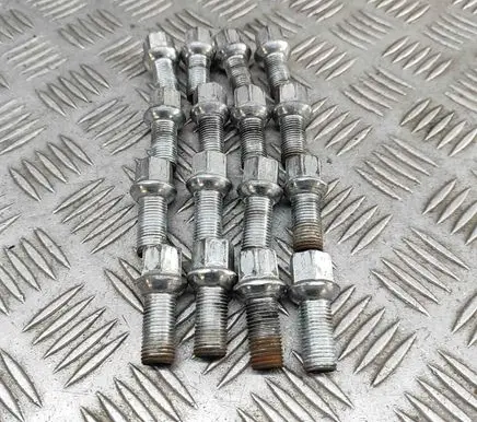 Volkswagen Taigo Nuts/bolts WHT001812