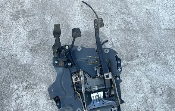 Opel Meriva A Pedal assembly 93335443