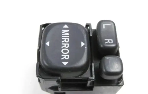Toyota Avensis Verso Wing mirror switch