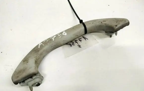 Volkswagen PASSAT B5 Front interior roof grab handle 3B0857607