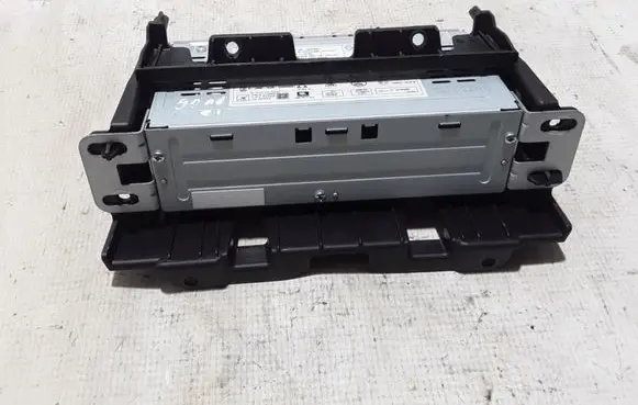 Radio/CD/DVD/GPS head unit