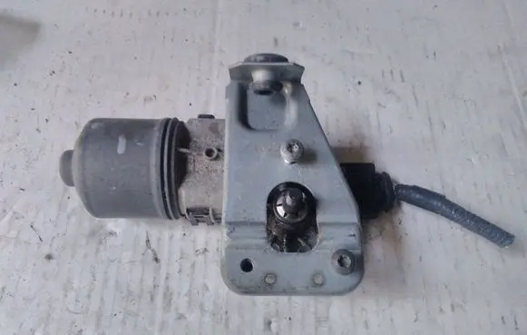 Mazda 3 I Wiper motor 4M5117508BA 0390241732 B32H67340