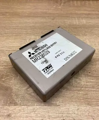 Mitsubishi Space Star Door central lock control unit/module MR238029
