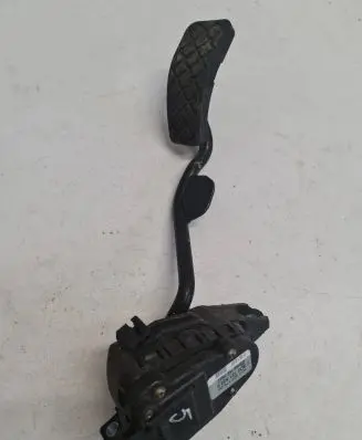 Audi A4 S4 B5 8D Accelerator throttle pedal 8D2721523E