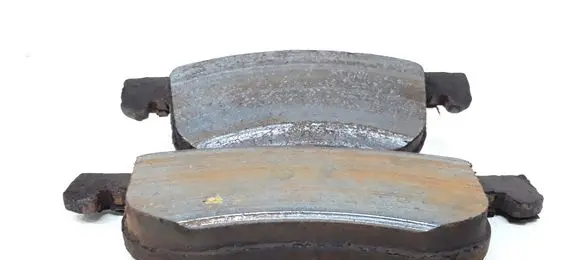 Volvo V70 Brake pads (front) 