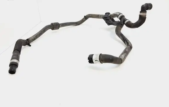 Engine coolant pipe/hose