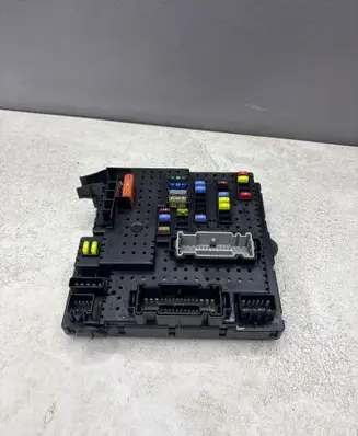 Volvo XC90 Fuse module 31314469